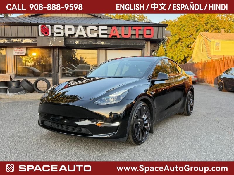 Used 2025 Tesla Model Y Performance AWD/4WD image 1