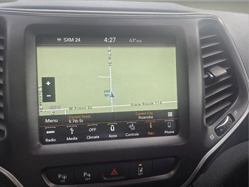 Used 2019 Jeep Cherokee Trailhawk image 17