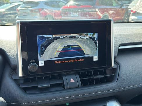 Used 2025 Toyota RAV4 XLE FWD image 17