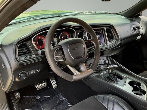 Used 2022 Dodge Challenger SRT Hellcat RWD image 15