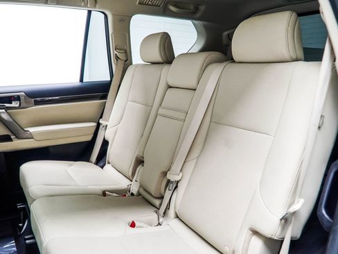 Used 2020 Lexus GX 460 Premium w/ Premium Package AWD/4WD image 40