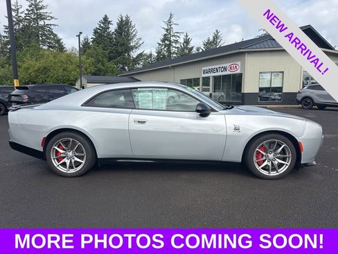 Used 2024 Dodge Charger Daytona Scat Pack w/ Plus Group AWD/4WD image 7
