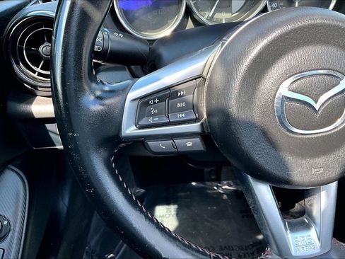 Used 2016 MAZDA MX-5 Miata Sport RWD image 17