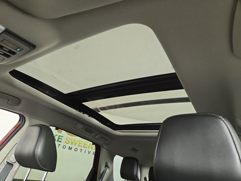 Used 2022 Nissan Pathfinder SL w/ SL Premium Package image 23