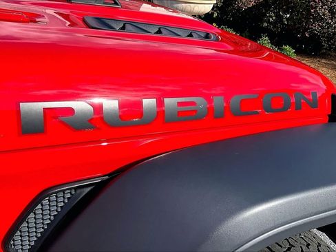 Used 2025 Jeep Wrangler Unlimited Rubicon AWD/4WD image 10