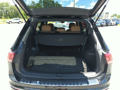 Used 2023 Volkswagen Tiguan SE FWD image 29