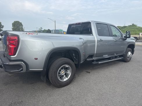 Used 2025 Chevrolet Silverado 3500 LT w/ All Star Edition AWD/4WD image 4