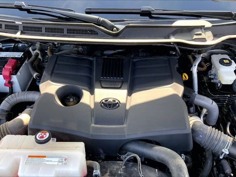 Used 2024 Toyota Tundra 1794 Edition image 32