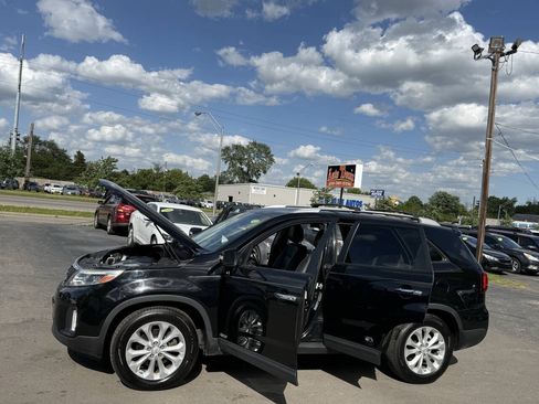 Used 2014 Kia Sorento LX AWD/4WD image 23