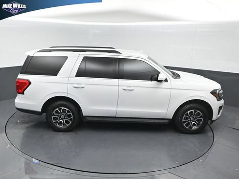 Used 2024 Ford Expedition XLT RWD image 16