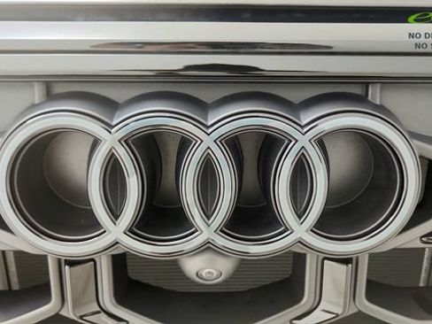 Used 2024 Audi Q8 Premium Plus AWD/4WD image 30