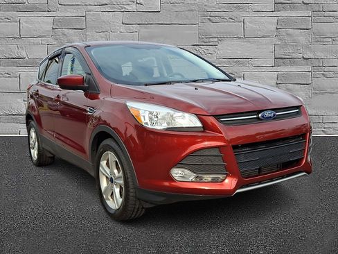 Used 2015 Ford Escape SE AWD/4WD image 2