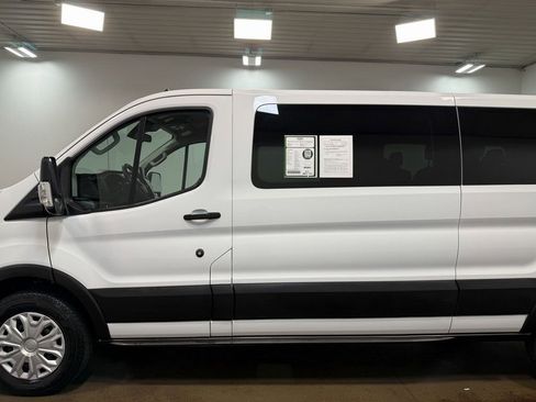 Used 2023 Ford Transit 350 XLT image 41