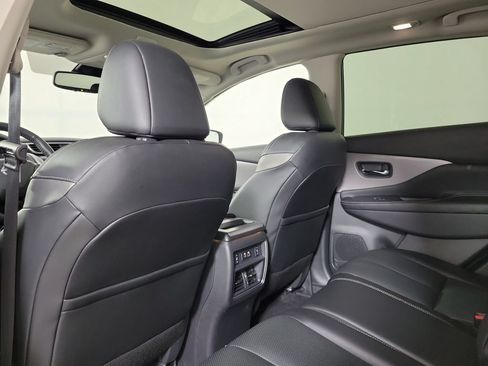Used 2023 Nissan Murano SL w/ SL Moonroof Package FWD image 12