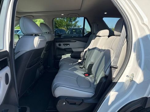 Used 2025 Honda Pilot Elite image 15