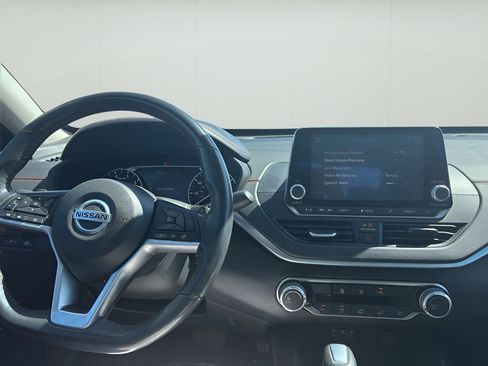 Used 2022 Nissan Altima 2.5 SR AWD/4WD image 12
