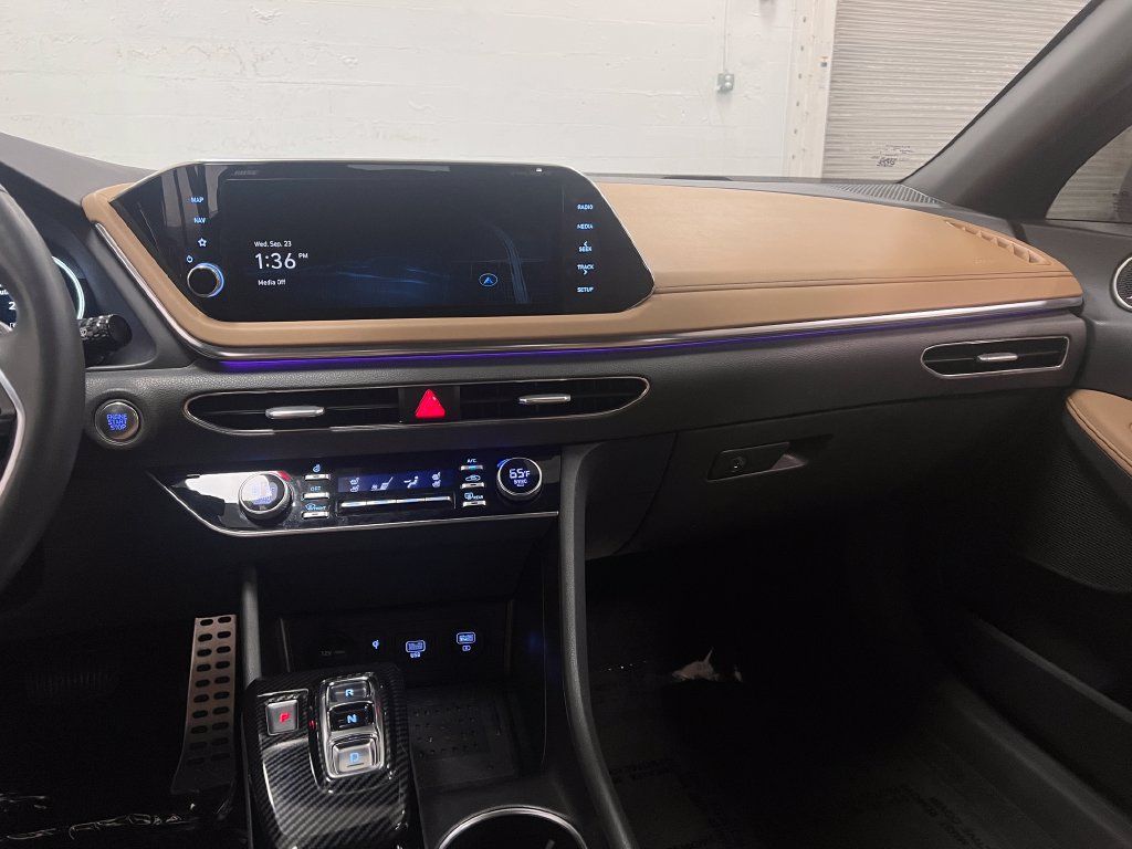 Used 2020 Hyundai Sonata Limited FWD image 19