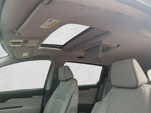 Used 2024 Honda Odyssey Elite image 24