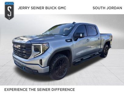 Used 2025 GMC Sierra 1500 Elevation w/ Elevation Premium Package