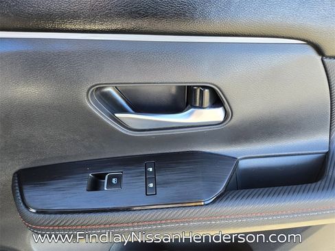 Used 2025 Nissan Kicks SR image 18