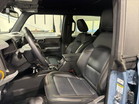 Used 2023 Ford Bronco Badlands w/ Sasquatch Package image 11