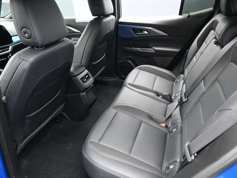 Used 2024 Chevrolet Equinox EV LT FWD image 25
