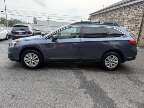 Used 2017 Subaru Outback 2.5i Premium AWD/4WD image 3
