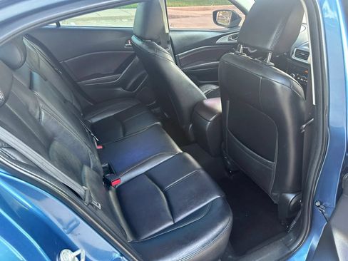 Used 2017 MAZDA MAZDA3 Touring w/ Popular Equipment Package FWD image 22