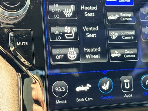 Used 2020 RAM 2500 Laramie image 19