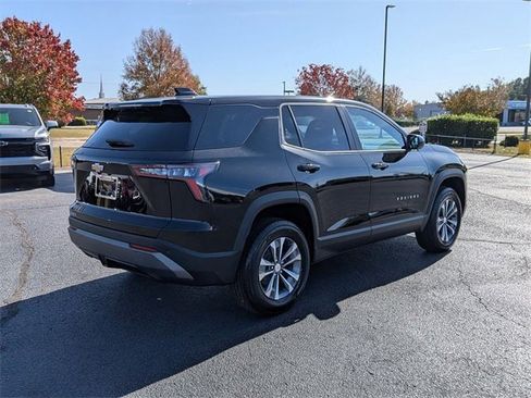 New 2026 Chevrolet Equinox LT image 3