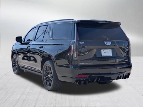 Certified 2024 Cadillac Escalade V w/ LPO, ONYX Package AWD/4WD image 4