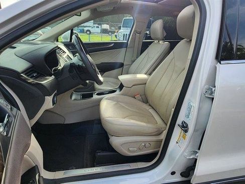 Used 2017 Lincoln MKC Reserve FWD image 18