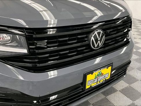 Used 2023 Volkswagen Atlas Cross Sport SEL R-Line AWD/4WD image 33