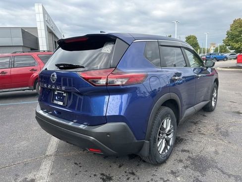 Used 2021 Nissan Rogue S image 3
