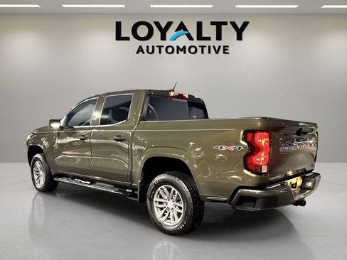 Used 2024 Chevrolet Colorado LT w/ LT Convenience Package II AWD/4WD image 3