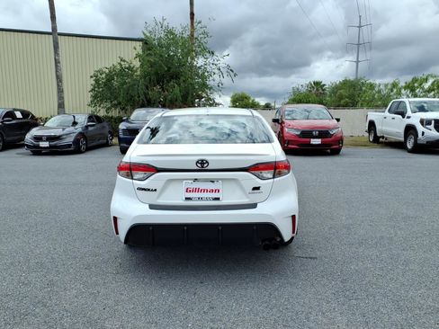Used 2025 Toyota Corolla SE FWD image 7