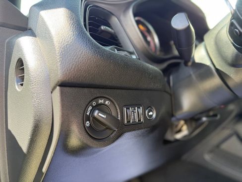 Used 2023 Dodge Challenger R/T RWD image 11