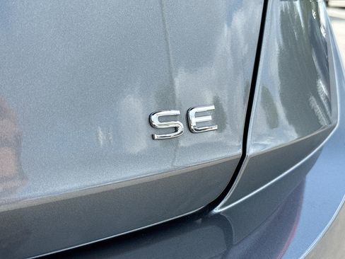 Used 2023 Volkswagen Jetta SE FWD image 11