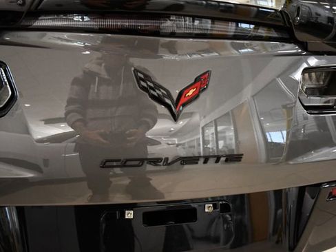 Used 2015 Chevrolet Corvette Z06 w/ Z07 Performance Package image 14