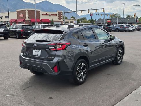 Used 2025 Subaru Crosstrek 2.5i Premium AWD/4WD image 3