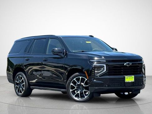 Used 2026 Chevrolet Tahoe RST RWD image 2