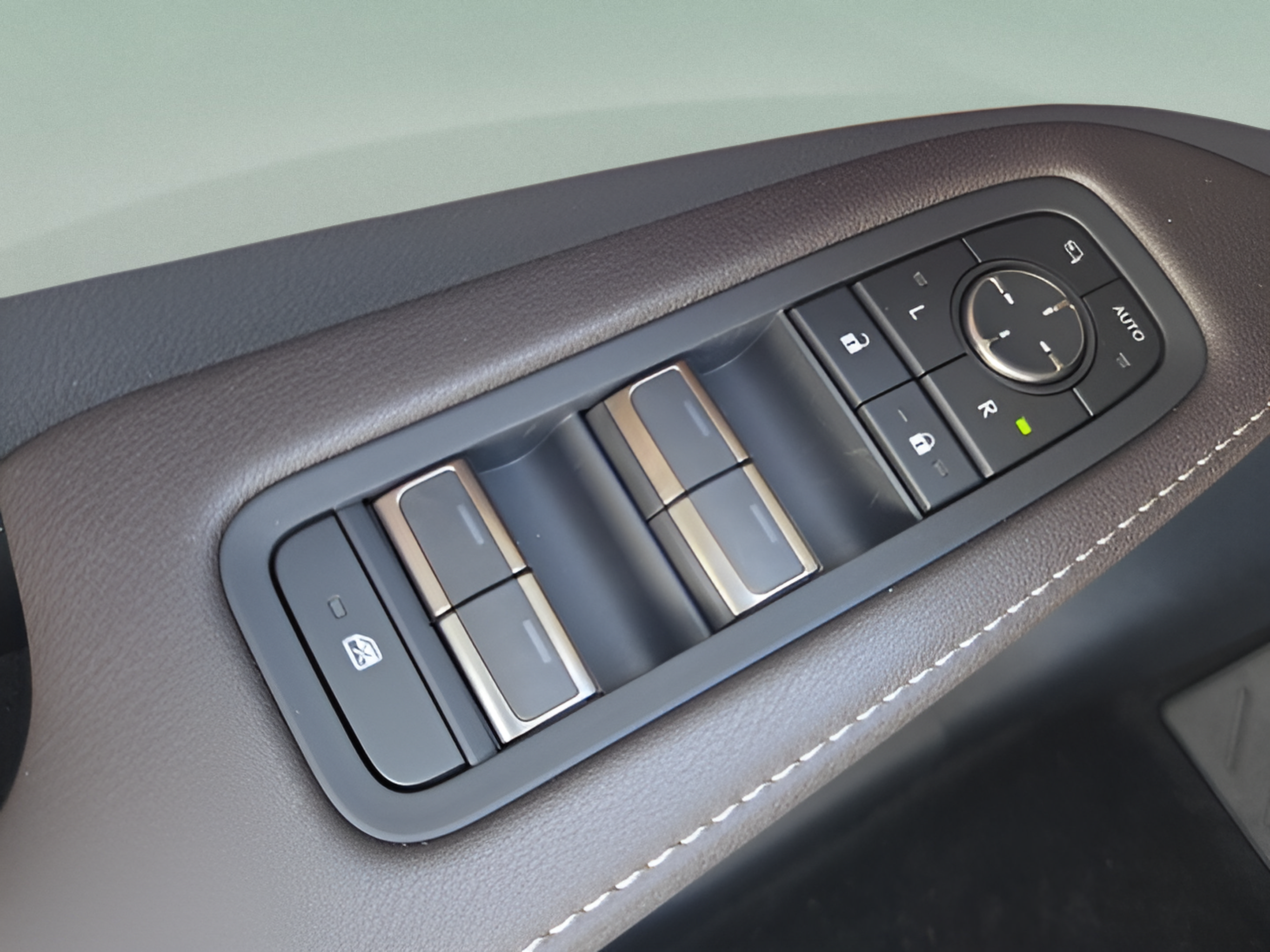 New 2026 Lexus RX 350 FWD image 31