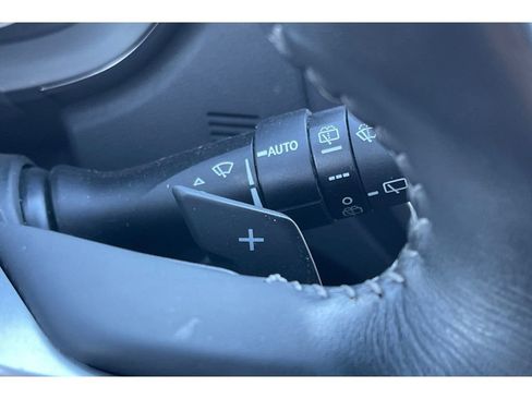 Used 2022 Subaru Ascent Touring image 37