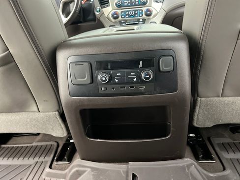 Used 2019 GMC Yukon Denali w/ Denali Ultimate Package AWD/4WD image 24