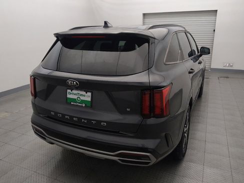 Used 2021 Kia Sorento S FWD image 7