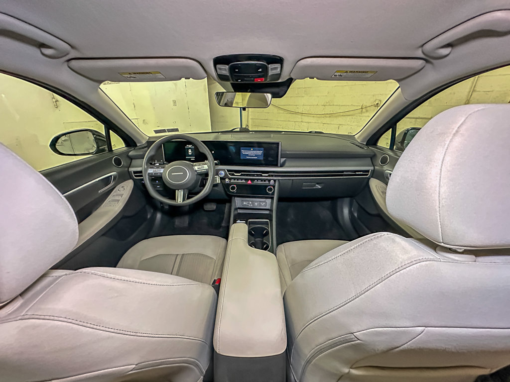 Used 2025 Hyundai Sonata SEL FWD image 25