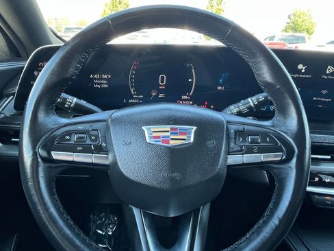 Used 2024 Cadillac XT4 Premium Luxury image 34