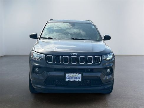 Used 2023 Jeep Compass Latitude w/ Convenience Group image 8