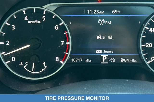 Used 2025 Nissan Sentra SR w/ SR Premium Package FWD image 26