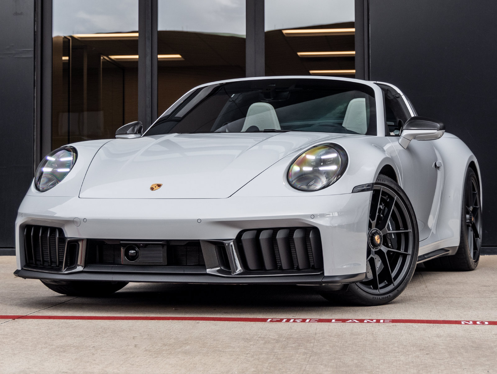 Used 2026 Porsche 911 Targa 4 GTS AWD/4WD image 1
